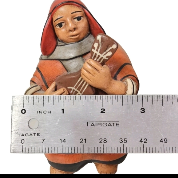 Peruvian Folk Art Pottery Sculpture Figure Woma  Guitar Musician Ukelele - Picture 7 of 8